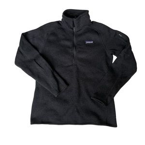 Woman’s Patagonia quarter zip pullover